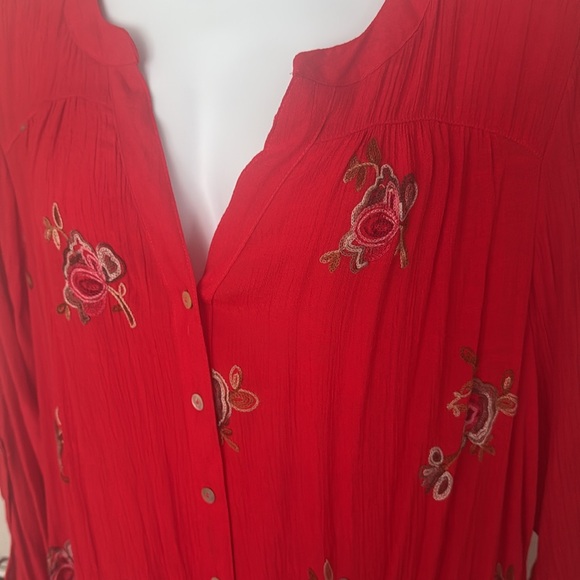 Avenue Red Embellished Buttoned Blouse with Mandarin Collar Size 30/32 - Picture 2 of 8